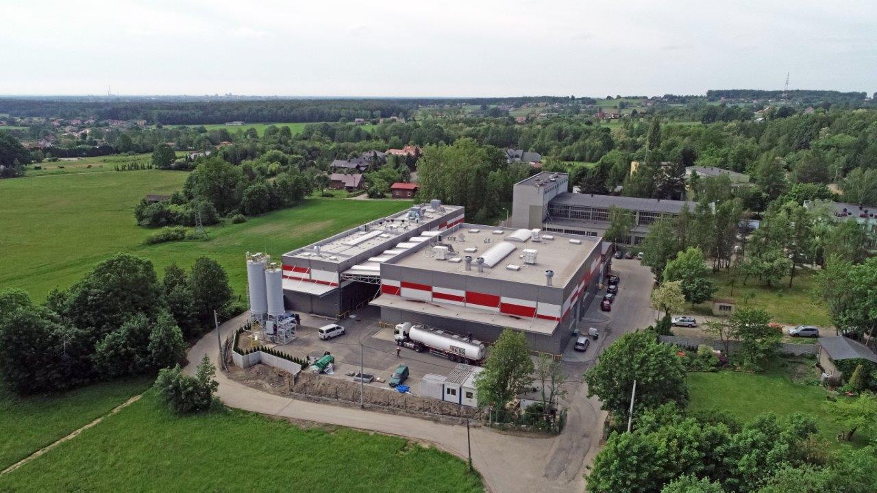 Kompleksowa obsługa inwestycji budowlanej — widok z drona na halę produkcyjno-magazynową DSI Schaum Chemie w Mikołowie
